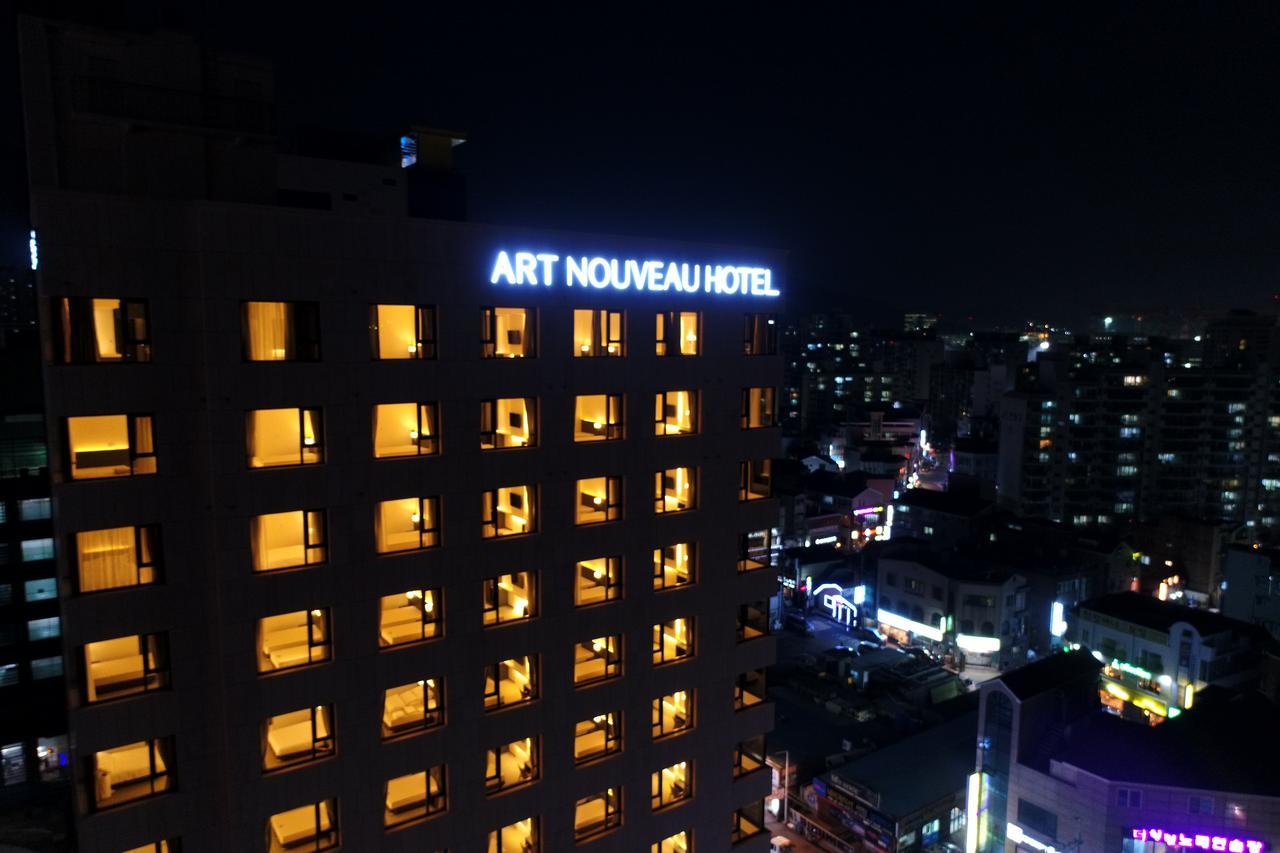 Geoje Artnouveau Suite Hotel Екстериор снимка