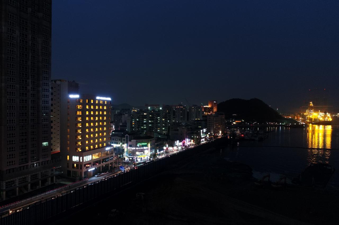 Geoje Artnouveau Suite Hotel Екстериор снимка