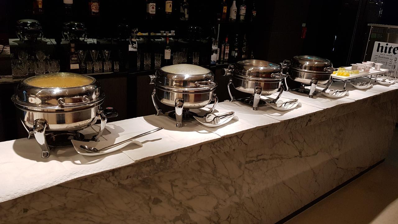 Geoje Artnouveau Suite Hotel Екстериор снимка
