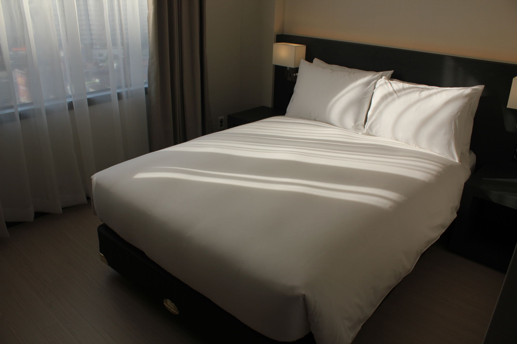 Geoje Artnouveau Suite Hotel Екстериор снимка